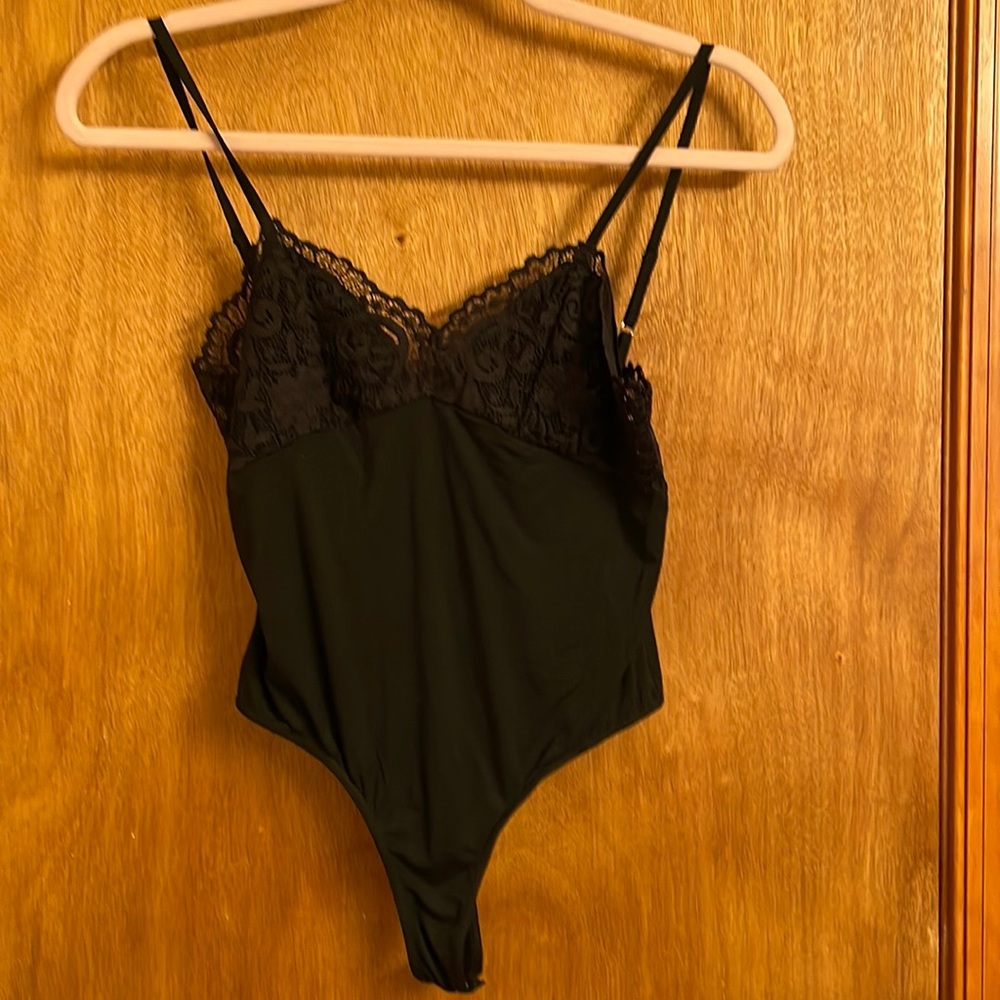 NWT - bodysuit (B-7)